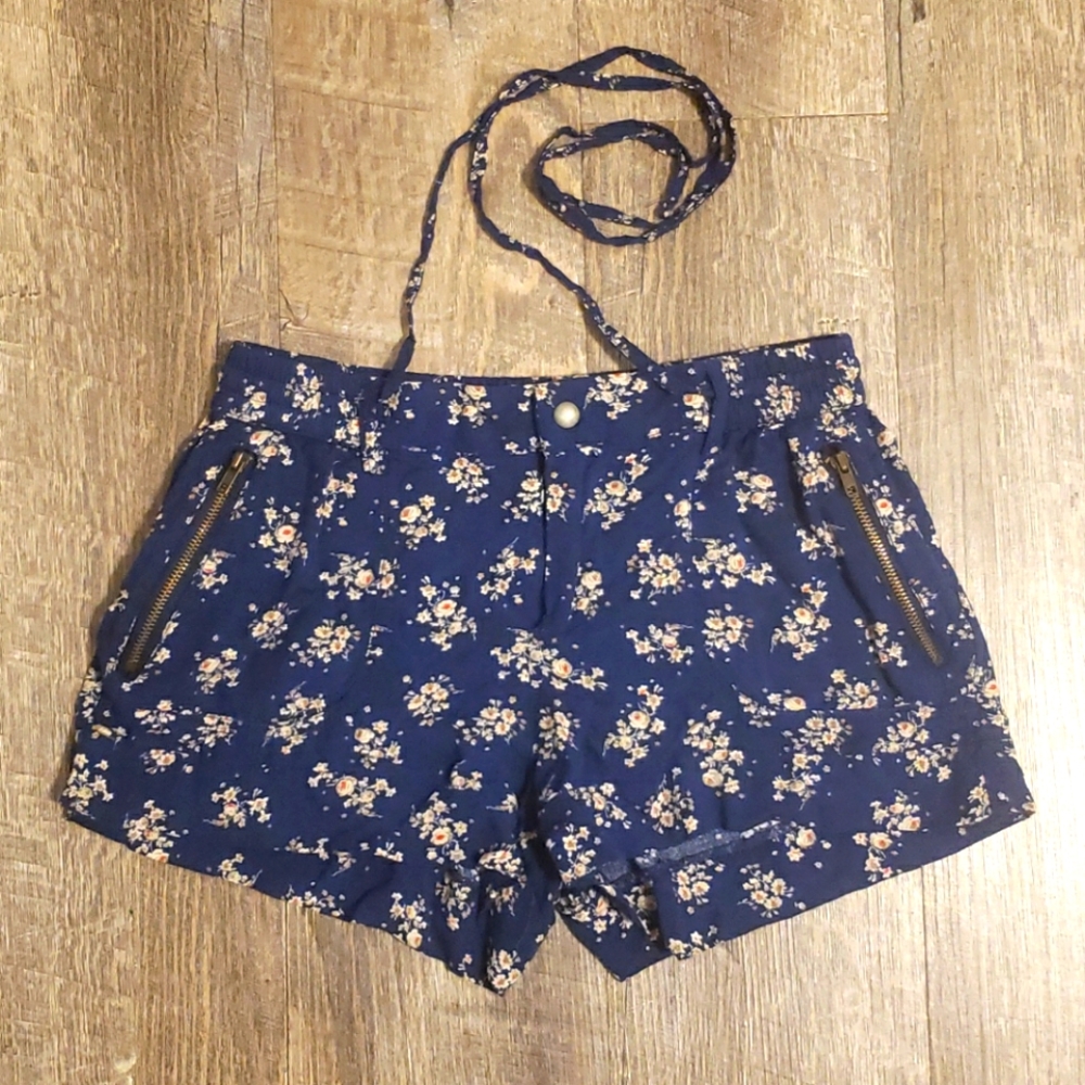 Floral Navy shorts